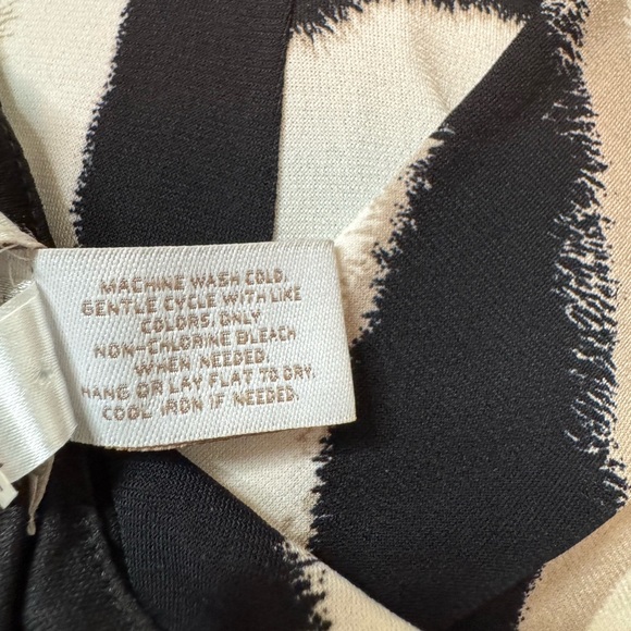 Chico's Black and White Swirl cold shoulder Dress - Picture 6 of 7